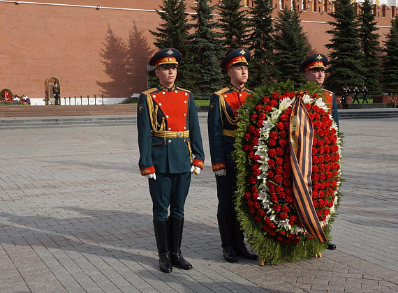 Соратники "РОДИНЫ" возложили цветы к Могиле Неизвестного Солдата, 06.05.2019