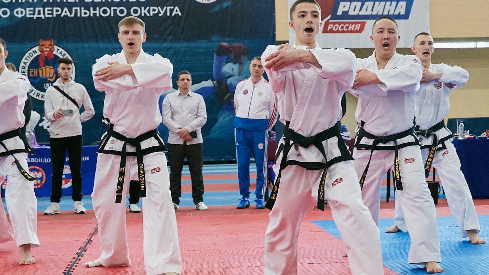 Иркутская "РОДИНА" выступила спонсором соревнований СФО по тхэквондо