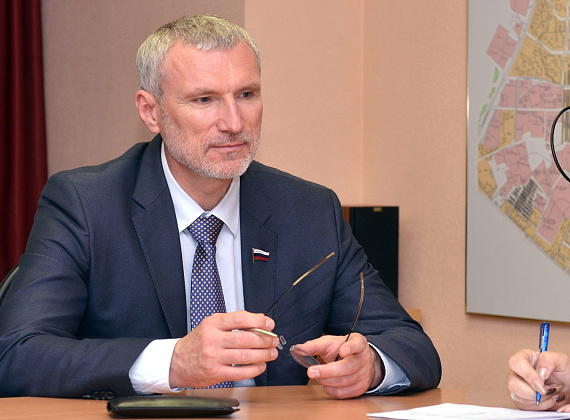 Алексей Журавлев подал документы в окружную избирательную комиссию города Воронежа, 19.07.2016