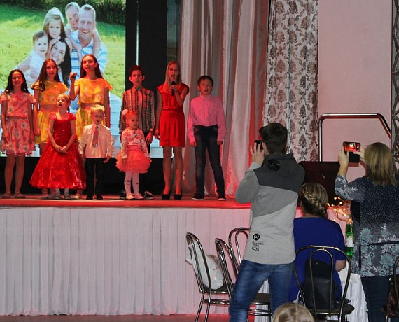 Нижегородская "РОДИНА" помогла подготовить праздник, посвященный Дню матери