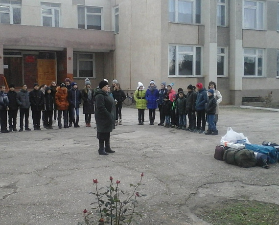 Соратники привезли в Крым электрогенераторы и спортивное снаряжение