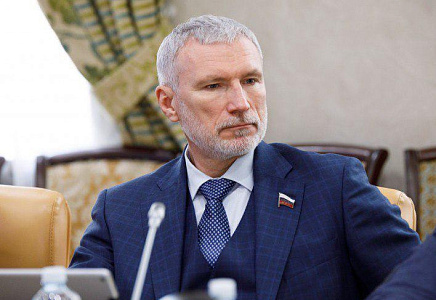 Журавлев поддержал инициативу Вячеслава Володина о запрете продажи вейпов в России