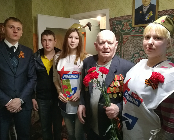 Ульяновские партийцы отметили День Победы вместе с ветеранами