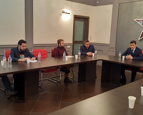 "Тигры Родины" провели круглый стол о психологической борьбе общества в условиях СВО и русофобии Запада