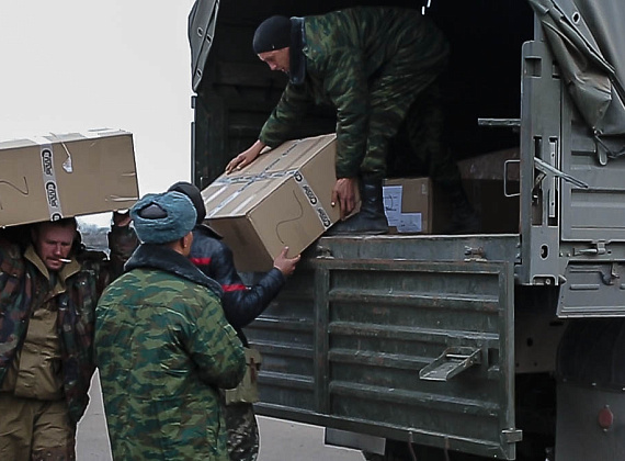 Передача гуманитарной помощи партии "РОДИНА" ополченцам Новоазовска, 01.11.2014