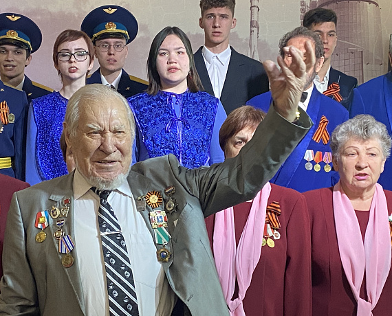 Самарские партийцы поздравили ветеранов с праздником Победы
