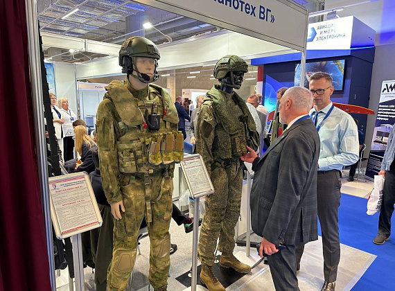 Алексей Журавлев посетил Международный военно-морской салон "Флот-2024"