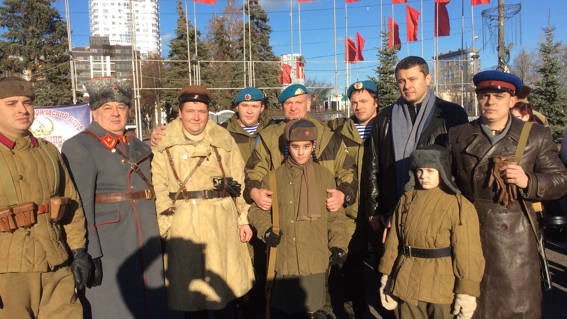 Самарские партийцы приняли участие в юбилейном "Параде Памяти"