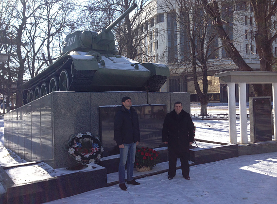 Алексей Рылеев возложил цветы к мемориалу воинов-освободителей Крыма, 2 февраля 2014 г.