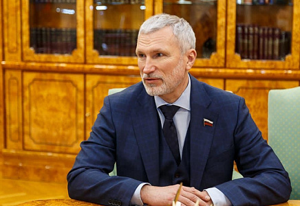 Журавлев выступил за жесткие меры против ритейлеров, "накручивающих" цены