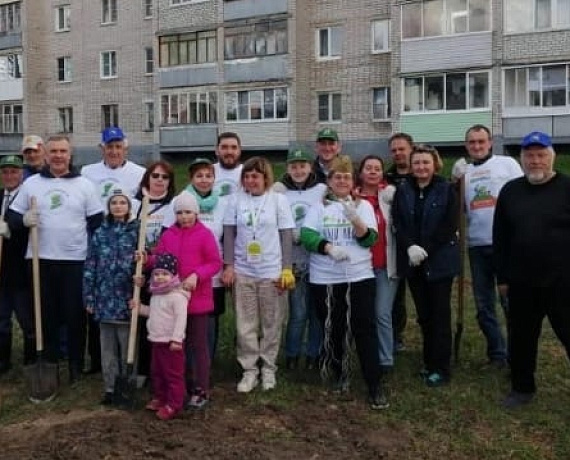 Родинцы приняли участие в акции "Сад памяти" и высадили деревья в подмосковном Пересвете