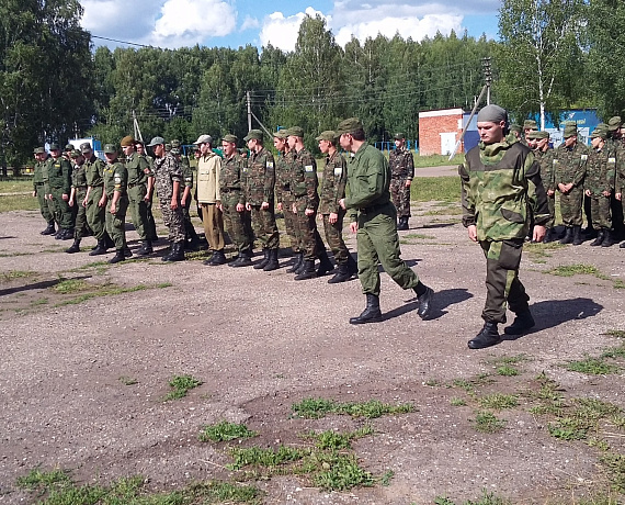 Айрат Ханипов принял участие в открытии военно-патриотического лагеря "Юный Парашютист"