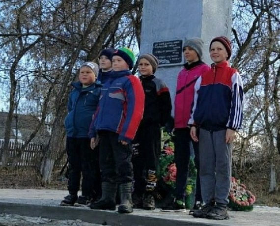КИРОВСКИЕ РОДИНЦЫ ЧТЯТ ПАМЯТЬ ГЕРОЕВ КОНКРЕТНЫМИ ДЕЛАМИ