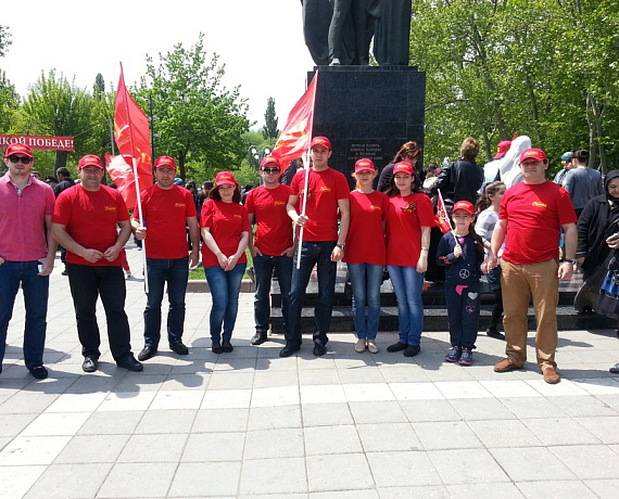 Дагестанские активисты приняли участие в празднике Победы в Махачкале