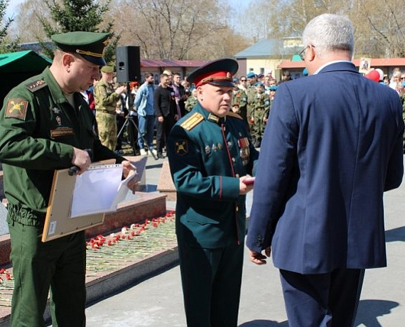 Вячеслав Илюхин и Леонид Рыбин награждены за вклад в укрепление обороны России