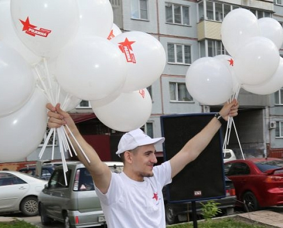 Новосибирцы устроили для маленьких земляков праздник, посвященный Дню защиты детей