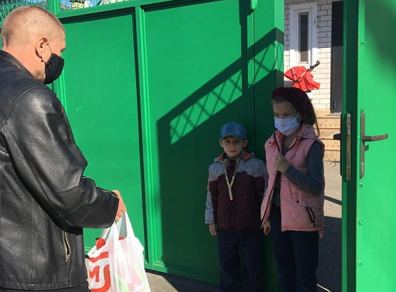 "РОДИНА" провела акцию помощи людям, оказавшимся в сложном положении из-за пандемии коронавируса (13.04.2020)