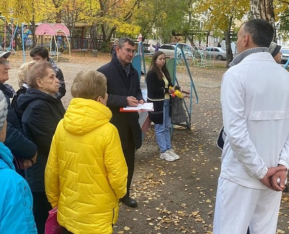 Клуб избирателей Вячеслава Илюхина проводит встречи с гражданами