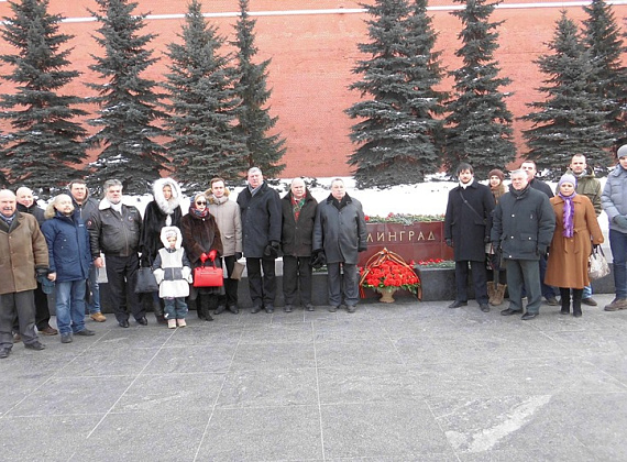 "РОДИНА" возложила цветы в годовщину победы в Сталинградской битве, 2 февраля 2014 г.