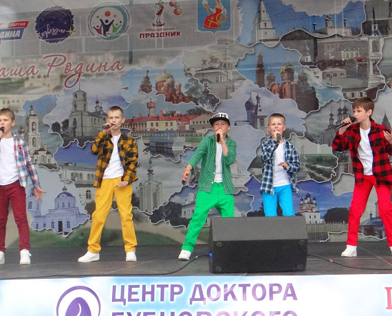 Праздничную акцию к Дню защиты детей организовала ивановская "РОДИНА"