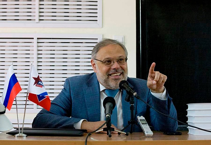 Михаил Хазин: Элита понимает, что пришло время менять правила и людей