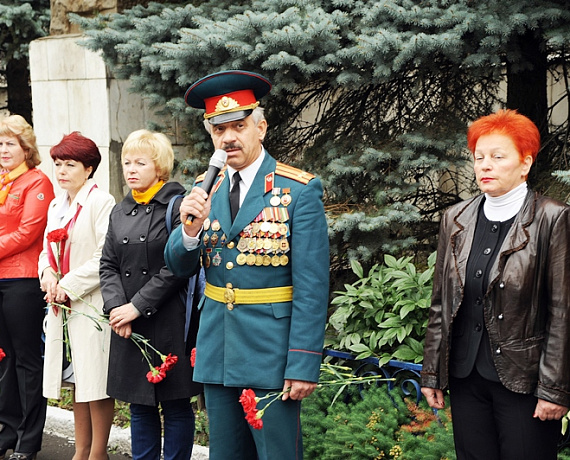 Челябинская "РОДИНА" открыла фотовыставку "Северный Кавказ"