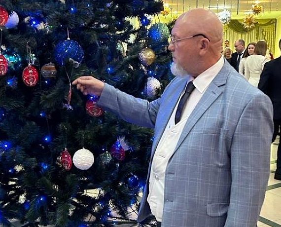 Сергей Еськов принял участие в акции "Елка желаний"