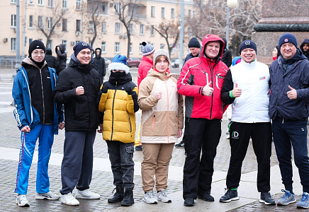 НОВОГОДНЯЯ ПРОБЕЖКА С УЧАСТИЕМ ВЛАДИМИРА СУХАРЕВА