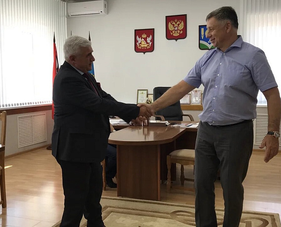 Лидер Воронежской "РОДИНЫ" встретился с главой Россошанского района