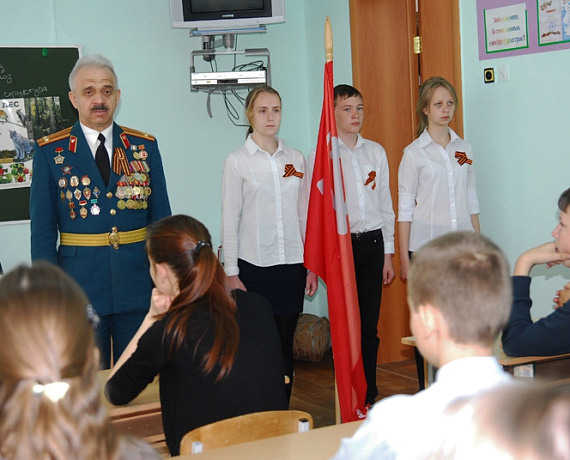 Социал-патриоты провели уроки мужества в Еманжелинске