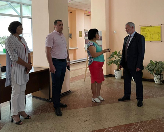 В Хабаровском крае родители детей-инвалидов рассказали Журавлеву о своих проблемах