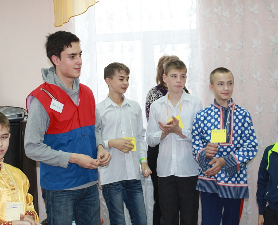 Социал-патриоты посетили детский дом в Новочеркасске
