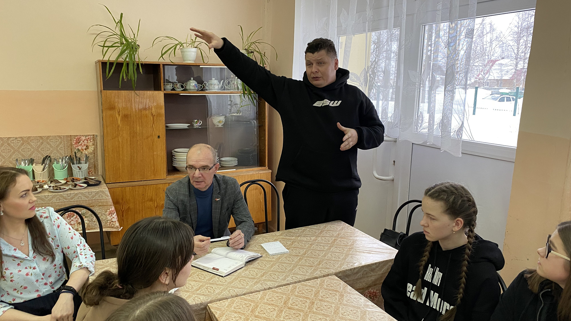 Федор Лугинин принял участие в открытом уроке для учащихся сельской школы