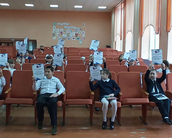 Подведены итоги конкурса рисунка ко Дню матери, который организовал депутат Госдумы Алексей Журавлев