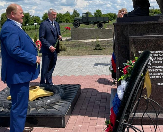 Журавлев отметил реализацию нацпроекта "Образование" в селе Петровское