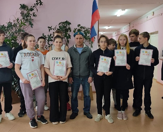 Яранский родинец, участник СВО, проводит встречи с молодежью