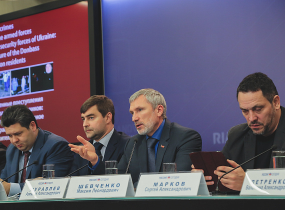 Алексей Журавлёв на пресс-конференции "Военные преступления украинских силовиков: пытки и бесчеловечное обращение с жителями Юго-Востока", 24.11.2014