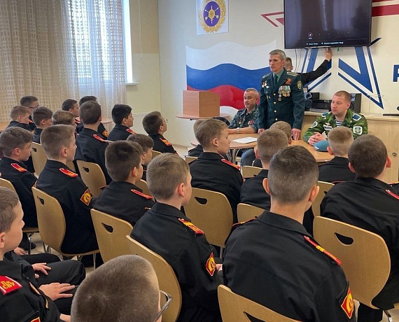 Соратники из Пермской "РОДИНЫ" провели Урок Мужества для суворовцев