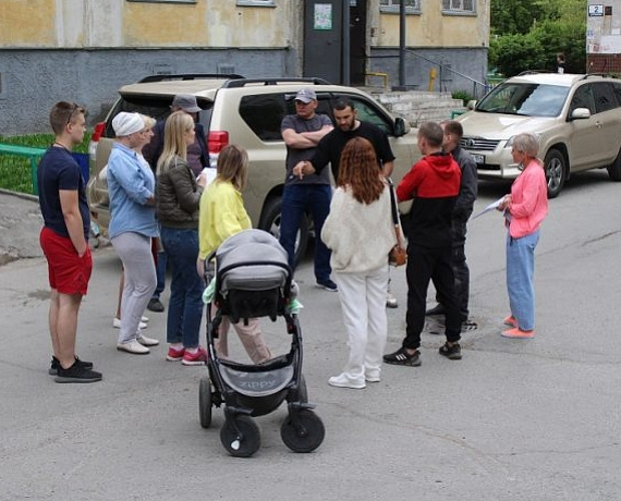 В Новосибирске прошли совещания по благоустройству дворов в рамках исполнения наказов, данных избирателями Вячеславу Илюхину
