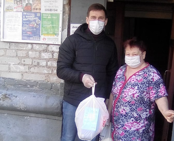 Активисты подмосковной "РОДИНЫ" оказали продовольственную помощь гражданам