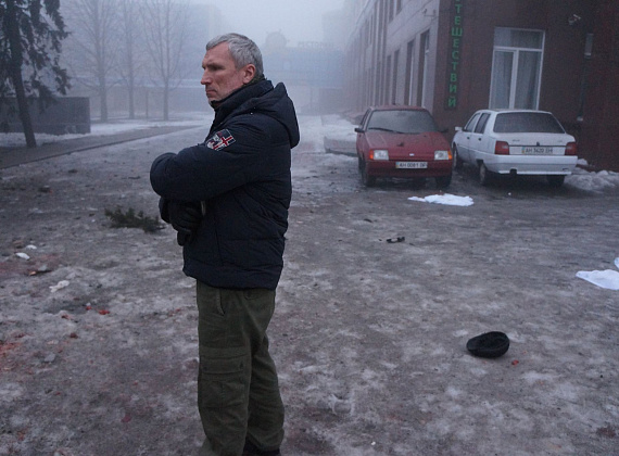 Алексей Журавлёв у ДК им. Куйбышева в Донецке, 30.01.2015