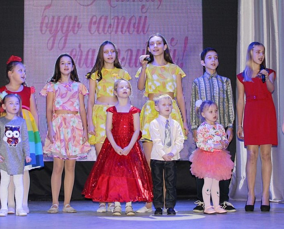 Нижегородская "РОДИНА" помогла подготовить праздник, посвященный Дню матери