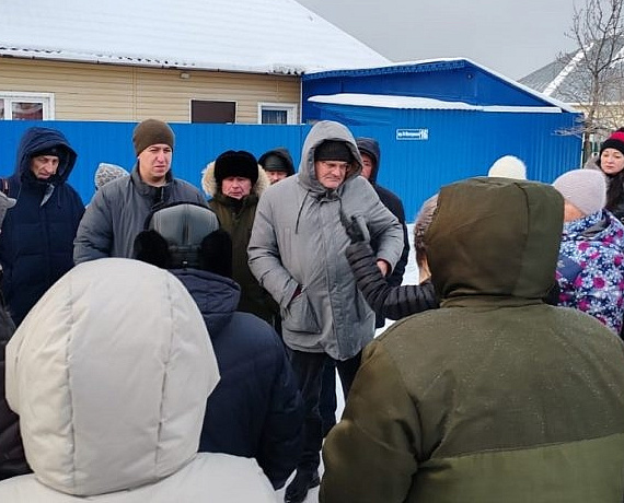 Вячеслав Илюхин провел выездное совещание по проблемам электроснабжения жилых домов
