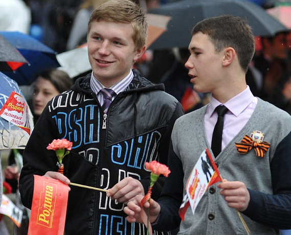 9 Мая крымская "РОДИНА" поздравила ветеранов с Днем Победы