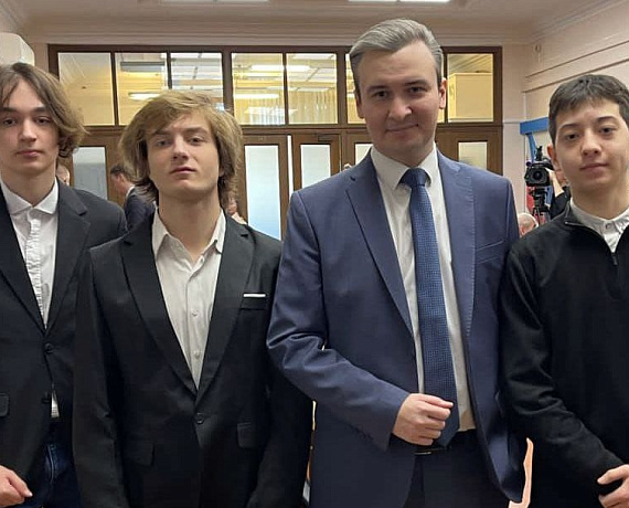 "РОДИНА" встретилась с ребятами, которые выводили людей из "Крокуса" во время теракта