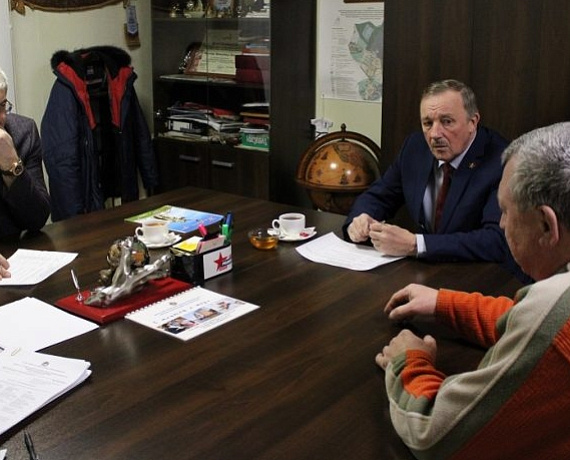 Вячеслав Илюхин и Леонид Рыбин провели в районе Пашино очередной совместный прием граждан