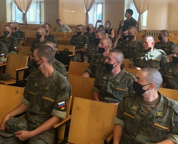 ГЕРОЙ РОССИИ АНДРЕЙ БОГАТОВ РАССКАЗАЛ УЛЬЯНОВЦАМ О СВОЕМ БОЕВОМ ПУТИ