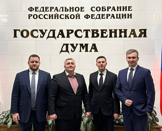 Реготделения в Москве и области поддержали кандидатуру Путина на выборах президента