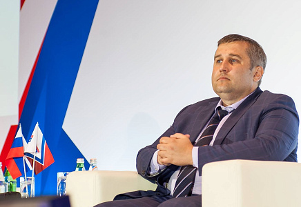 Рылеев: Для россиян наблюдение за курсом валют сродни любованию Луной и звездами
