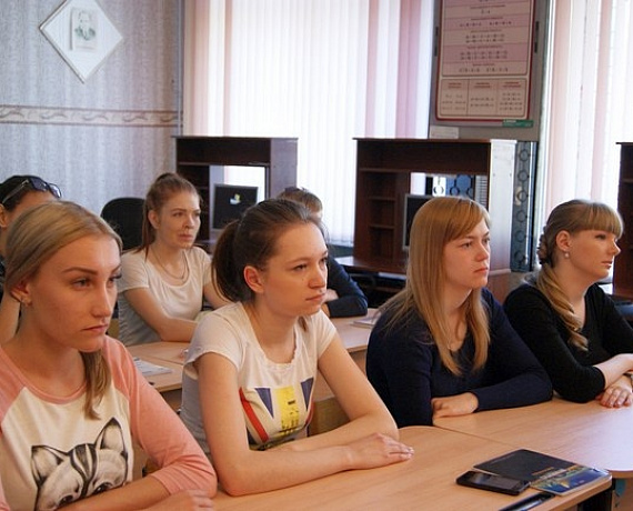Новосибирские активисты организовали акцию "Письмо ветерану"